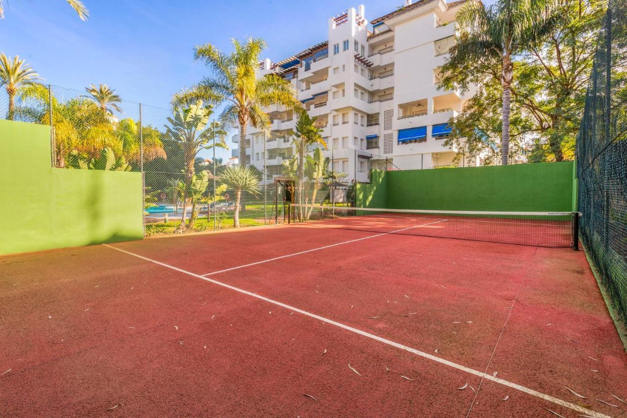 Modern Studio In Medina Garden - Puerto Banus マルベーリャ エクステリア 写真